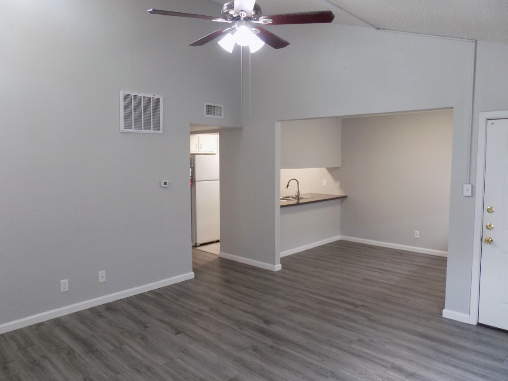 2814 Rio Grande, Apt 32