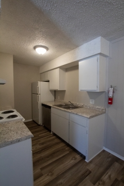 302 N Main St., Apt. 27 (6)