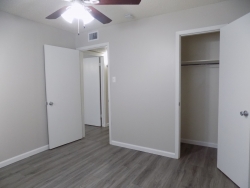 2914 San Antonio St., Apt. 14 (20)