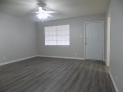 2914 San Antonio St., Apt. 14 (4)