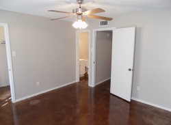 302 N. Main St., Apt.03 (8)