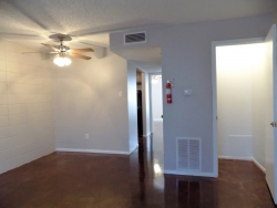 302 N. Main St., Apt.03 (2)