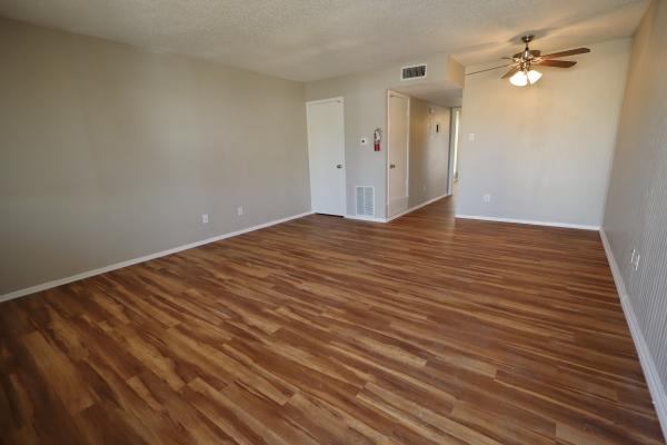 302 N Main St., Apt 21