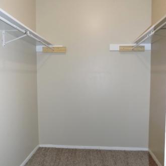 #10 GS D28 BEDROOM CLOSET