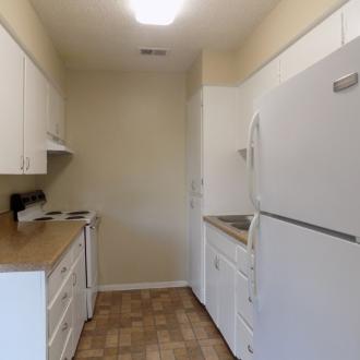 C17 - 3 Bedroom / 1 Bath 1061 SFT