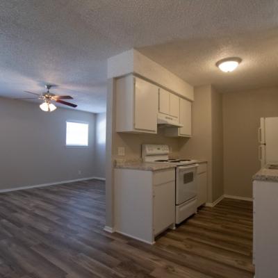 302 N Main St., Apt. 27 (3)