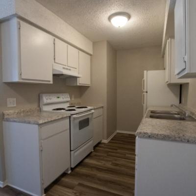 302 N Main St., Apt. 27 (4)