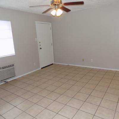 501 N Bell St., Apt 07 (3)