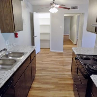 302 N. Main St., Apt. 29 (10)