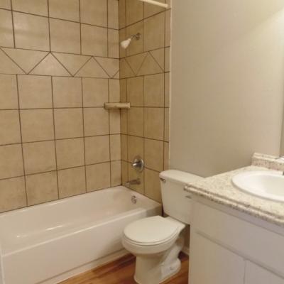 302 N. Main St., Apt. 29 (22)